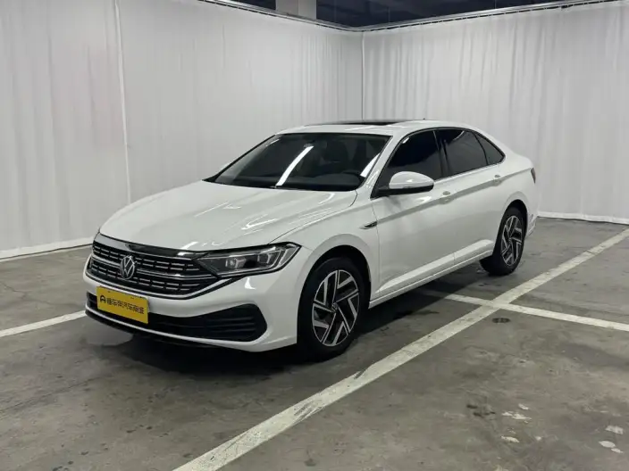 Volkswagen Sagitar 2025 Model 300TSI DSG Flying Version
