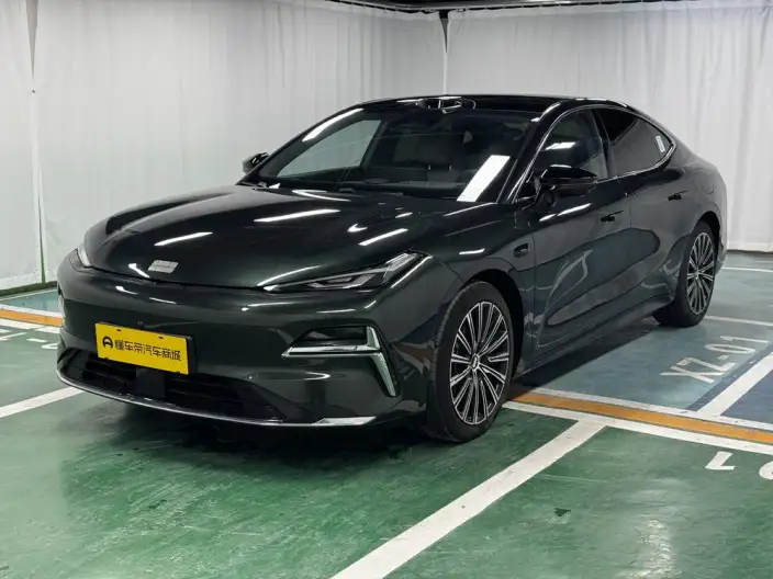 Geely Galaxy E8 PHEV 2025 Model 130km EM-P Galaxy Edition