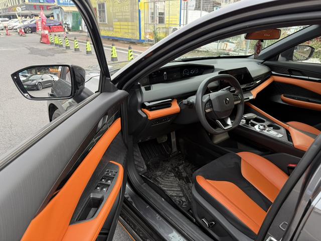 Changan UNI-V 2023 1.5T Sport – фото 4