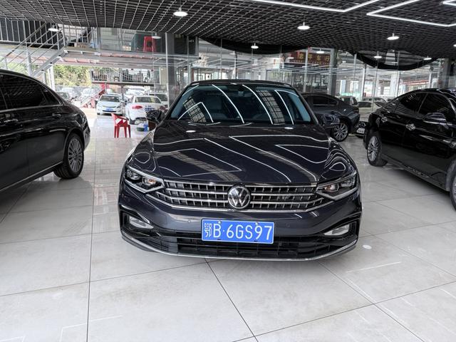 Volkswagen Magotan 2023 2 Million Vehicle Commemorative Edition 330TSI DSG Leader – фото 2