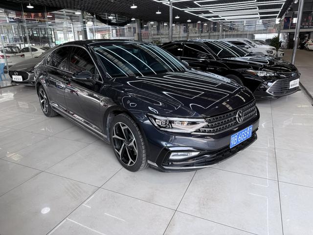 Volkswagen Magotan 2023 2 Million Vehicle Commemorative Edition 330TSI DSG Leader – фото 3