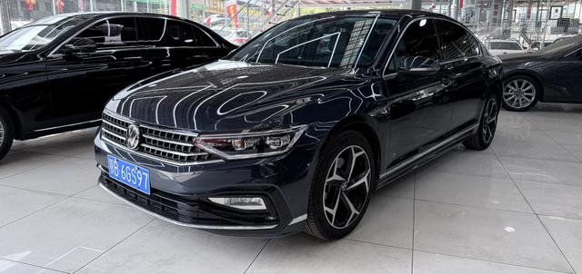 Volkswagen Magotan 2023 2 Million Vehicle Commemorative Edition 330TSI DSG Leader – фото 8