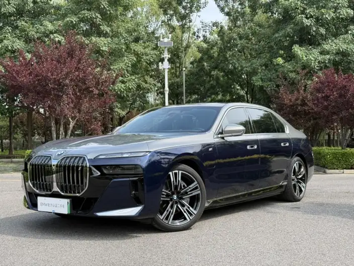 BMW i7 2023 Model eDrive50L Exclusive Model M Sports Set