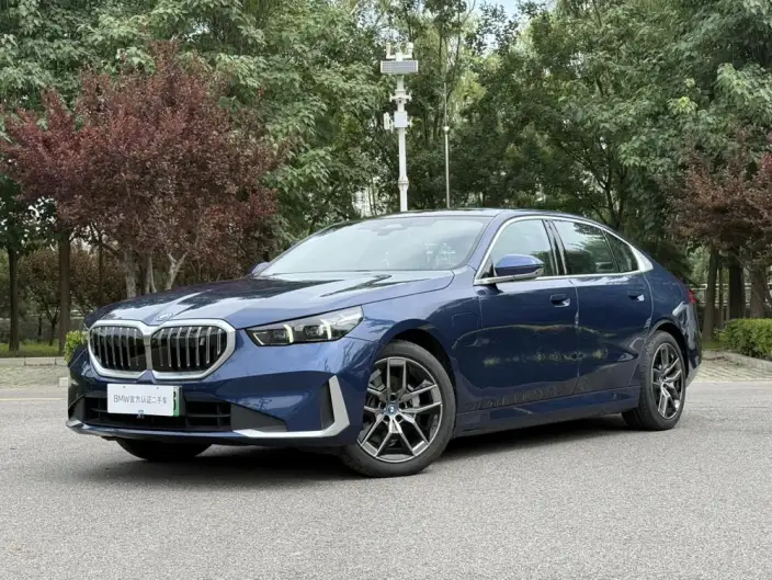 BMW i5 2024 Model eDrive35L Luxury Set