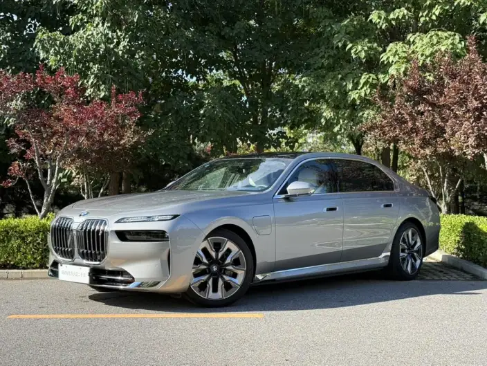 BMW i7 2023 Model xDrive60L Luxury Set