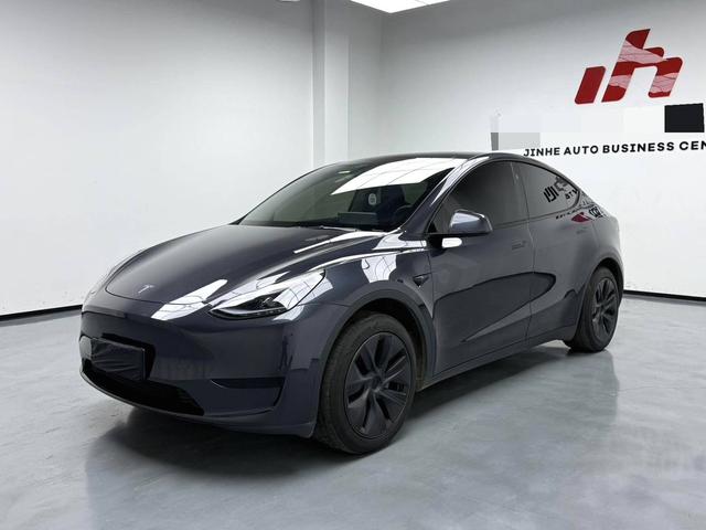 Tesla Model Y 2024 RWD – фото 1