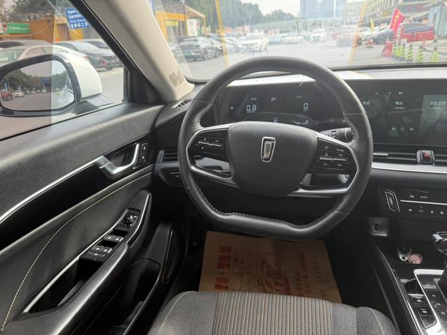 Bestune B70 2021 1.5T Automatic 15th Anniversary Edition – фото 6