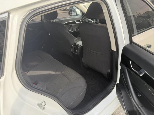 Bestune B70 2021 1.5T Automatic 15th Anniversary Edition – фото 9