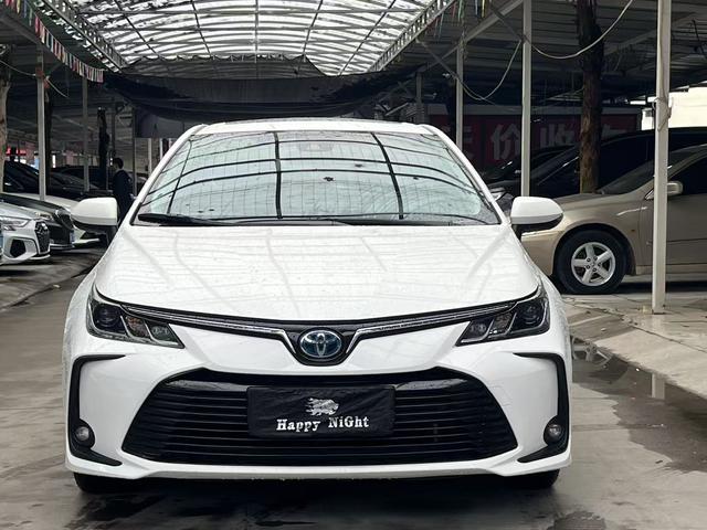 Toyota Corolla 2021 Hybrid 1.8L E-CVT Elite – фото 2