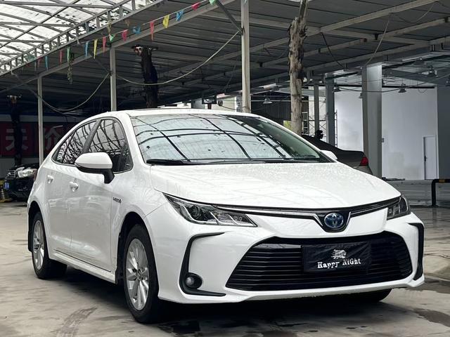 Toyota Corolla 2021 Hybrid 1.8L E-CVT Elite – фото 3