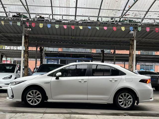Toyota Corolla 2021 Hybrid 1.8L E-CVT Elite – фото 7