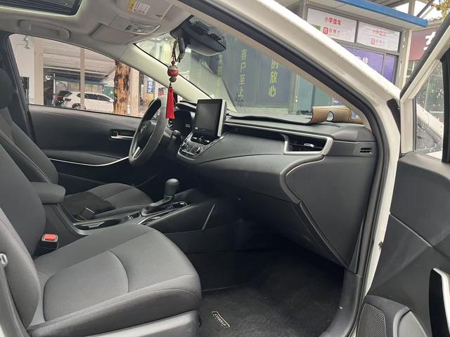 Toyota Corolla 2021 Hybrid 1.8L E-CVT Elite – фото 11