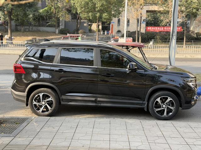 Forthing T5 Модель 2020 года 1.5T Automatic Luxury Country VI – фото 8