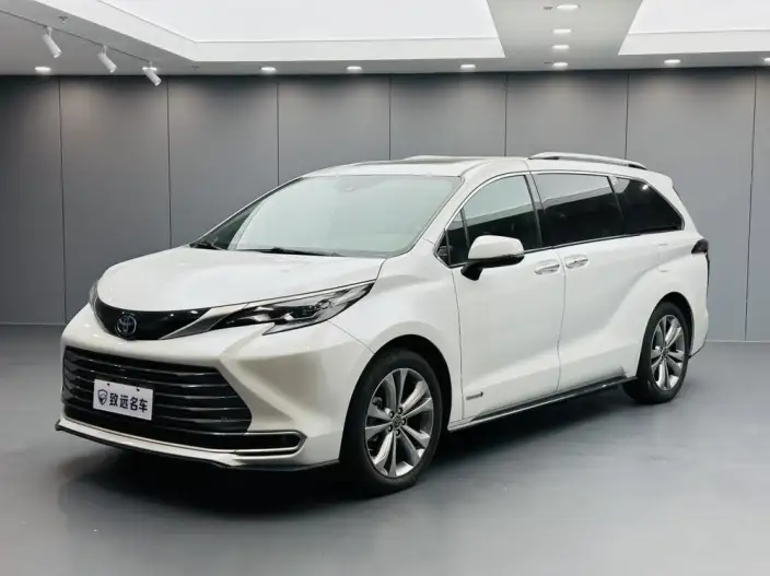 Toyota Sienna 2023 Model Hybrid 2.5L Premium Edition