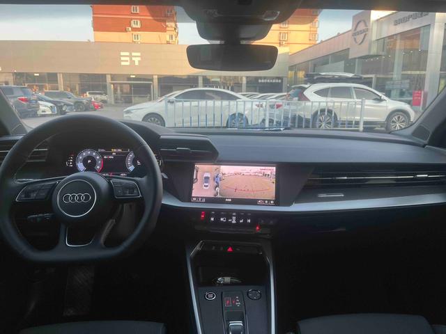 Audi A3 2024 A3L Limousine 35 TFSI Enterprising Elegance – фото 4