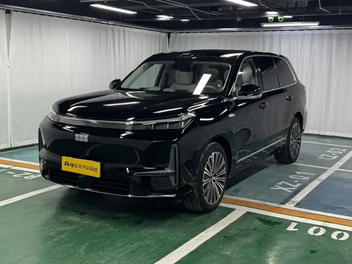 Geely M9 2025 Model 210km 4WD Pilot Edition