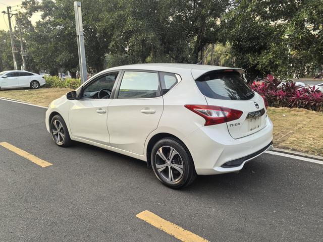 Nissan Tiida 2016 1.6L CVT Cool Move – фото 6
