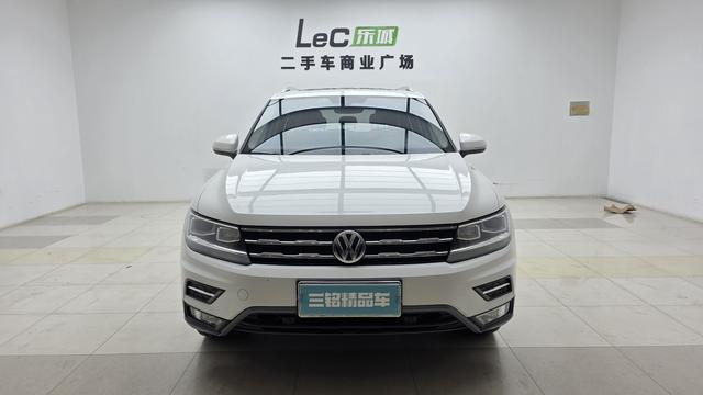 Volkswagen Tiguan L Модель 2020 года 330TSI автоматическое 2WD Smart Dynamic Deluxe Edition National V – фото 2