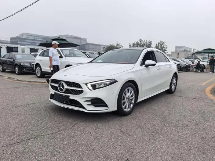Mercedes-Benz A-class 2023 Model A 200 L Sports sedan Dynamic Edition