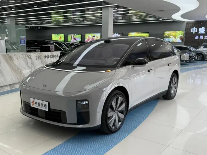 Li Auto i8 2025 Model Standard Edition