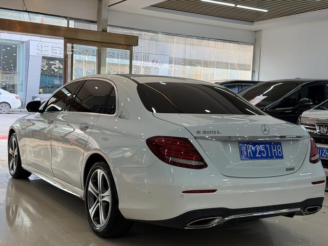 Mercedes-Benz E-Class 2016 модификация E 200 L Sport Sport – фото 5