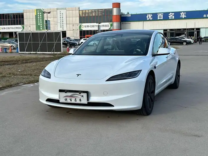 Model 3 2025 Model Facelift Long Battery Life Pro All-wheel drive version