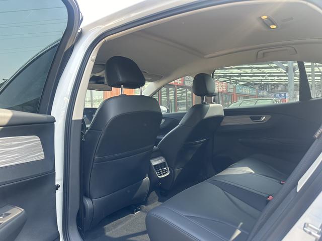 Hongqi E-QM5 2024 модификация 610KM PLUS Edition 100kW – фото 6