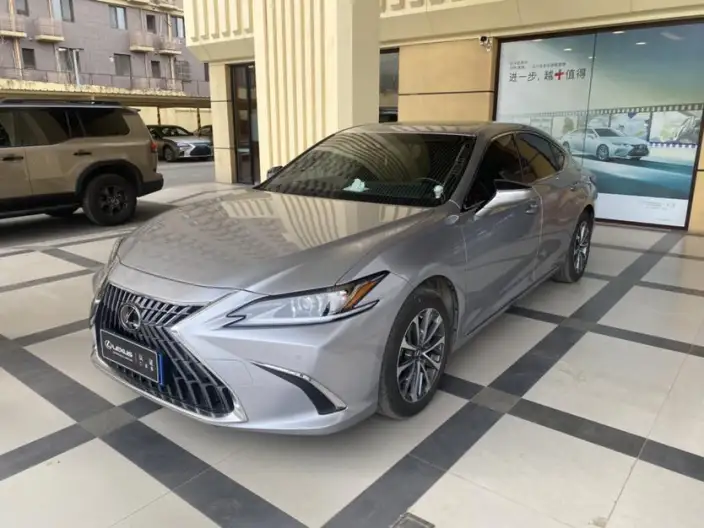 Lexus ES 2022 Model 200 Superior Edition