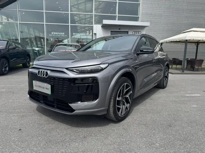 AUDI Q6L e-tron 2026 Model First Edition Pilot Edition