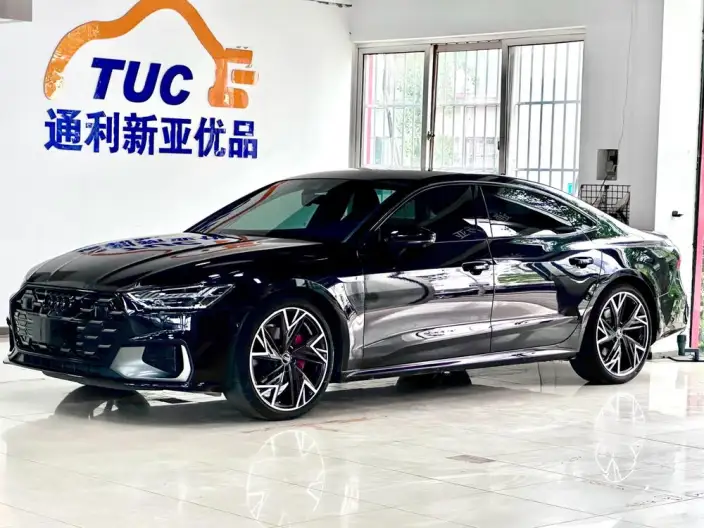 Audi A7 L 2024 Model 45 TFSI quattro Black Samurai Edition