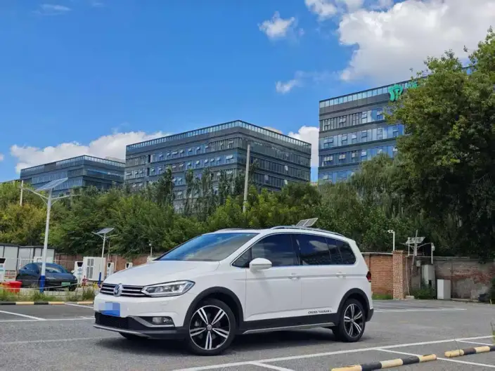 Volkswagen Touran L 2021 Model 280TSI DSG Extension Edition 7 seat