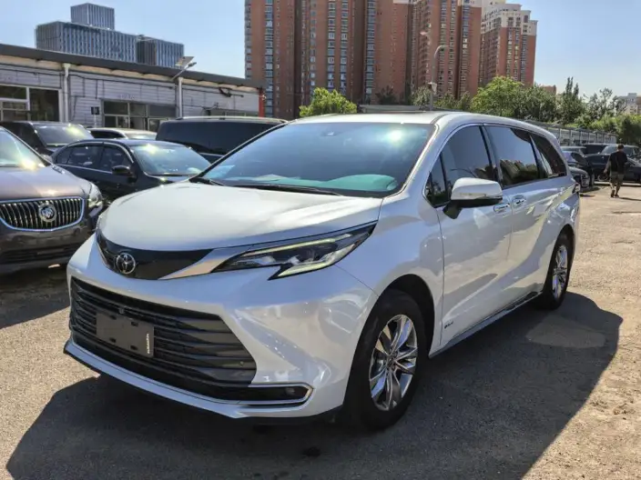 Toyota Sienna 2024 Model Hybrid 2.5L 4WD Premium Edition