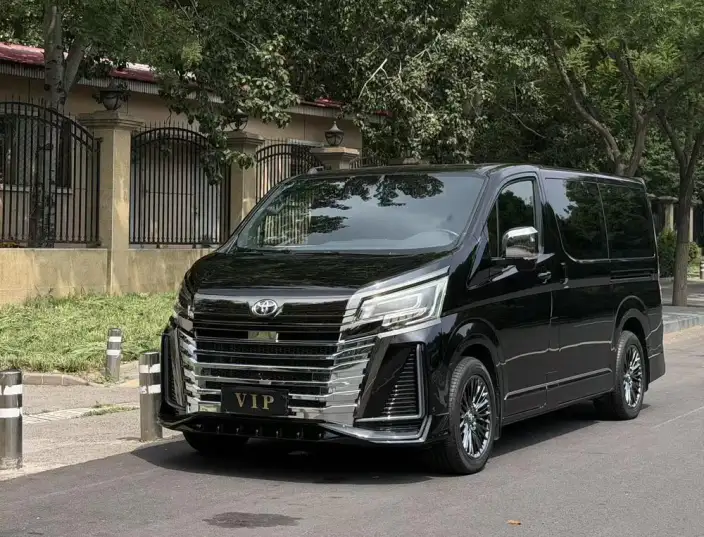 Granvia Overseas 2023 Model 3.5L Automatic Qian Drive 7 seat Parallel Imported