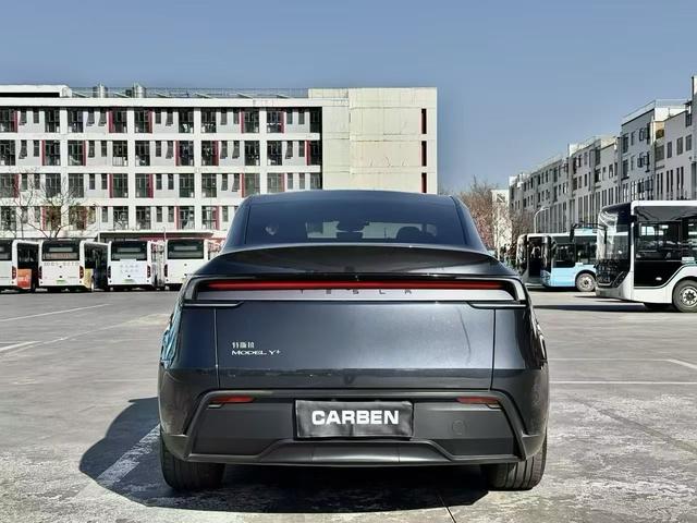 Tesla Model Y 2025 Long Range AWD – фото 7