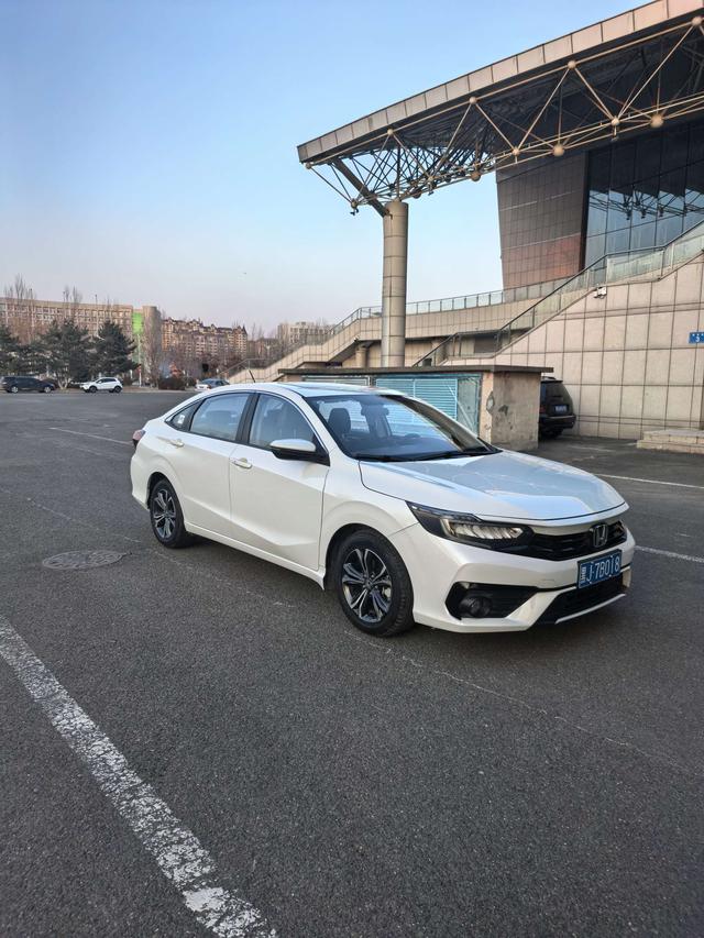 Xiangyu Модель 2022 года 180Turbo CVT Com f ort Edition – фото 2