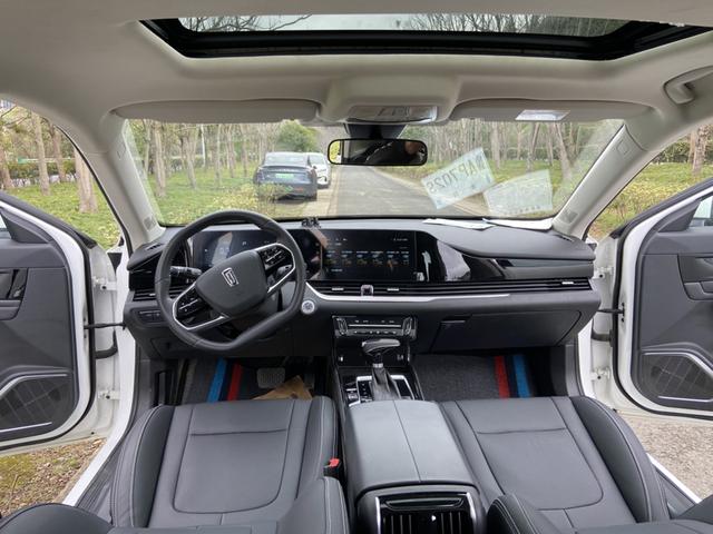 Bestune B70 2023 Third Gen 1.5T Automatic Smooth Enjoy – фото 9