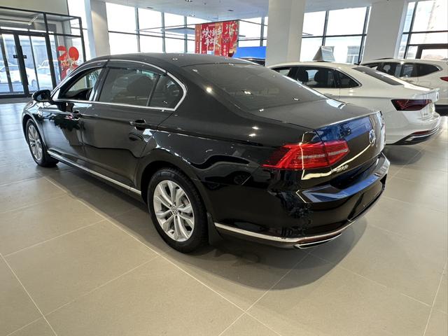 Volkswagen Magotan 2017 модификация 380TSI DSG Prestige – фото 6