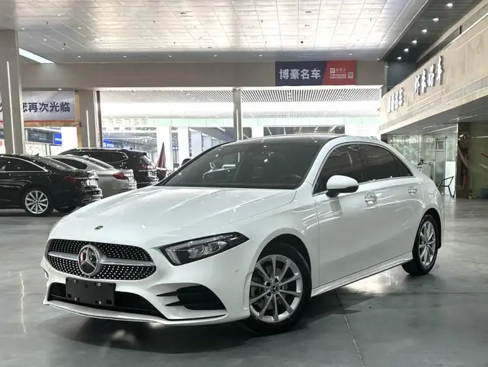 Mercedes-Benz A-class 2022 Model Facelift A 200 L Sports sedan Fashion Edition