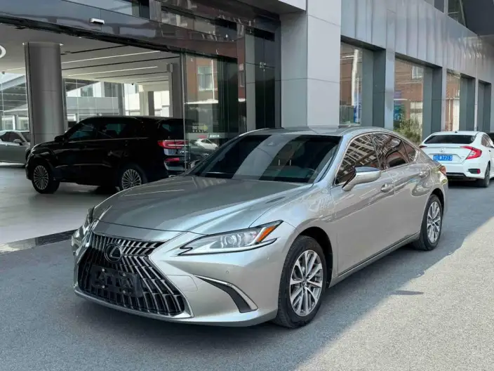 Lexus ES 2022 Model 200 Superior Edition