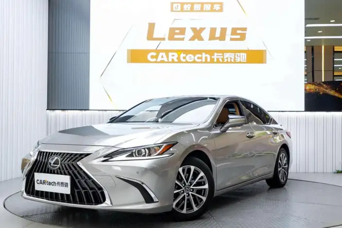 Lexus ES 2022 Model 300h Superior Edition