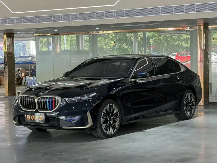 BMW 5 Series 2025 Model 530Li Exclusive Model Luxury Set