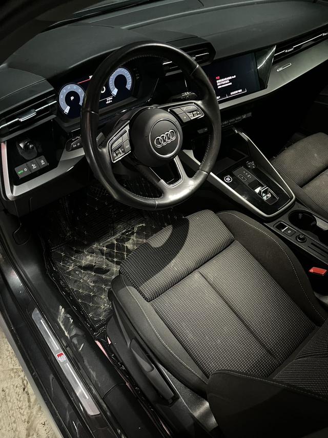 Audi A3 2022 Sportback 35 TFSI Enterprising Sportback – фото 6