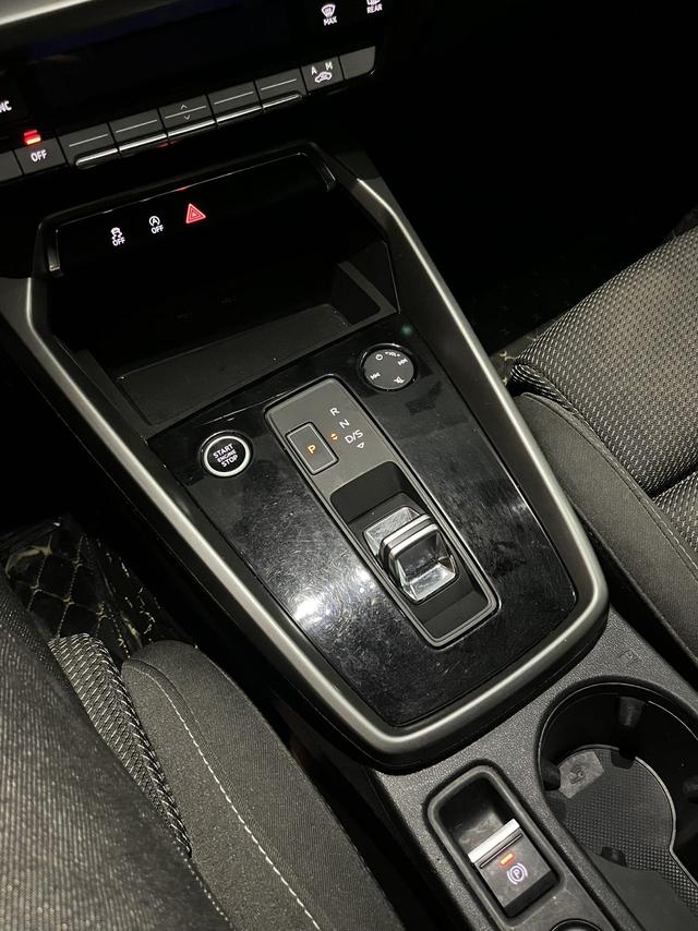 Audi A3 2022 Sportback 35 TFSI Enterprising Sportback – фото 10