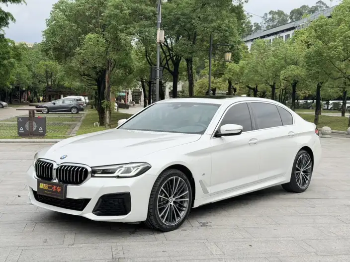 BMW 5 Series 2022 Model Facelift 530Li Leading Model M Sports Set
