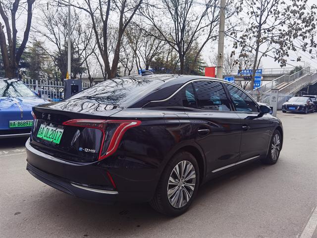 Hongqi E-QM5 2024 модификация 500KM Travel Edition 100kW – фото 5