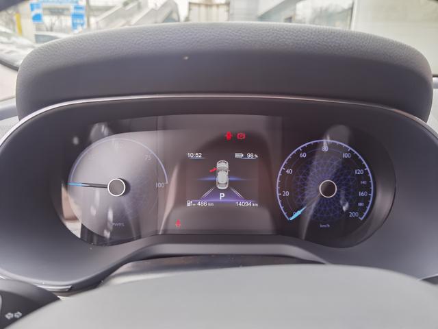 Hongqi E-QM5 2024 модификация 500KM Travel Edition 100kW – фото 6