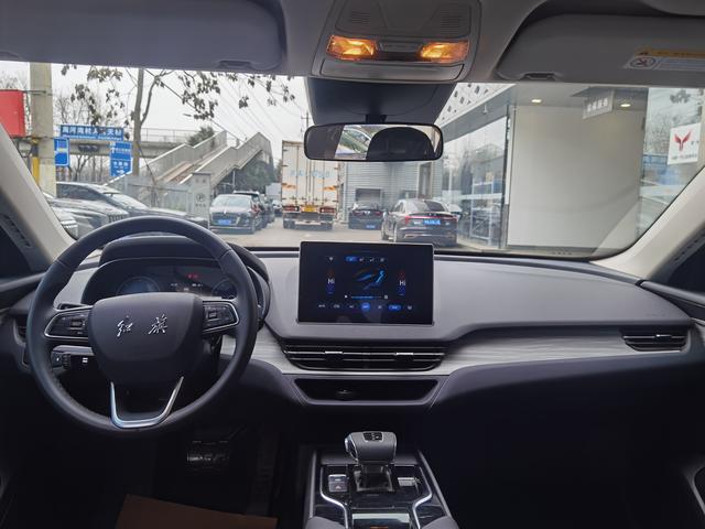 Hongqi E-QM5 2024 модификация 500KM Travel Edition 100kW – фото 7