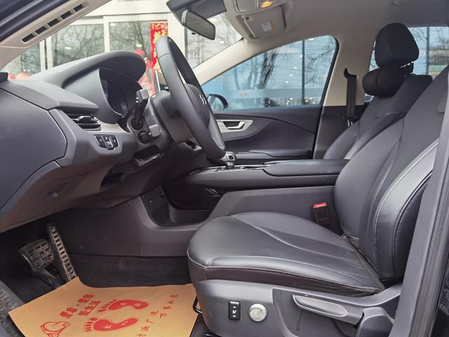 Hongqi E-QM5 2024 модификация 500KM Travel Edition 100kW – фото 10