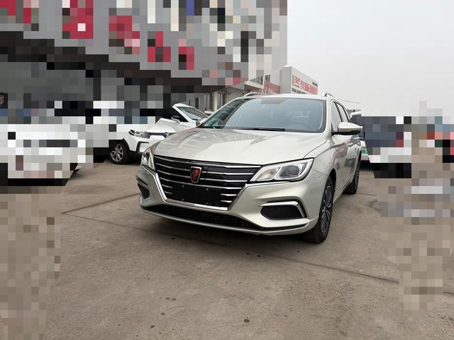 Roewe Ei5 Модель 2018 года Internet Deluxe Edition