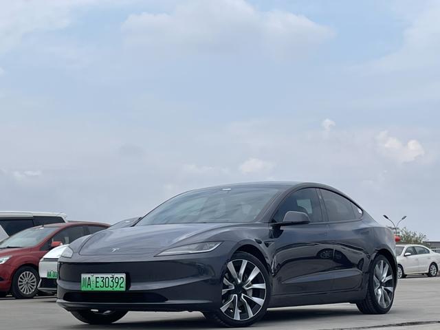 Tesla Model 3 2023 RWD – фото 1